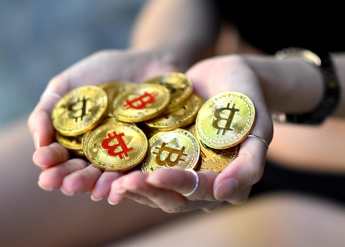 Suministro de cash de Bitcoin Millones de monedas estáticas en manos de ballenas